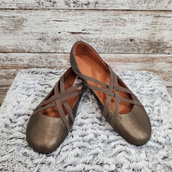 gentle souls Shoes - GENTLE SOULS by Kenneth Cole Pewter Elba Flat